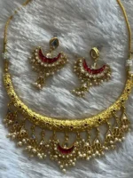 Golden Hasli pink chand Look with Earrings