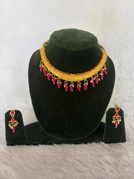 Minimal Pink Moti Hasli Set with Earrings