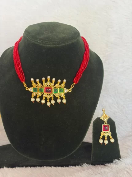 Elegant Red Beaded Chidd Neckset