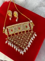 Beautiful Premium Floral Detailing Aad Set with Earrings - Image 3