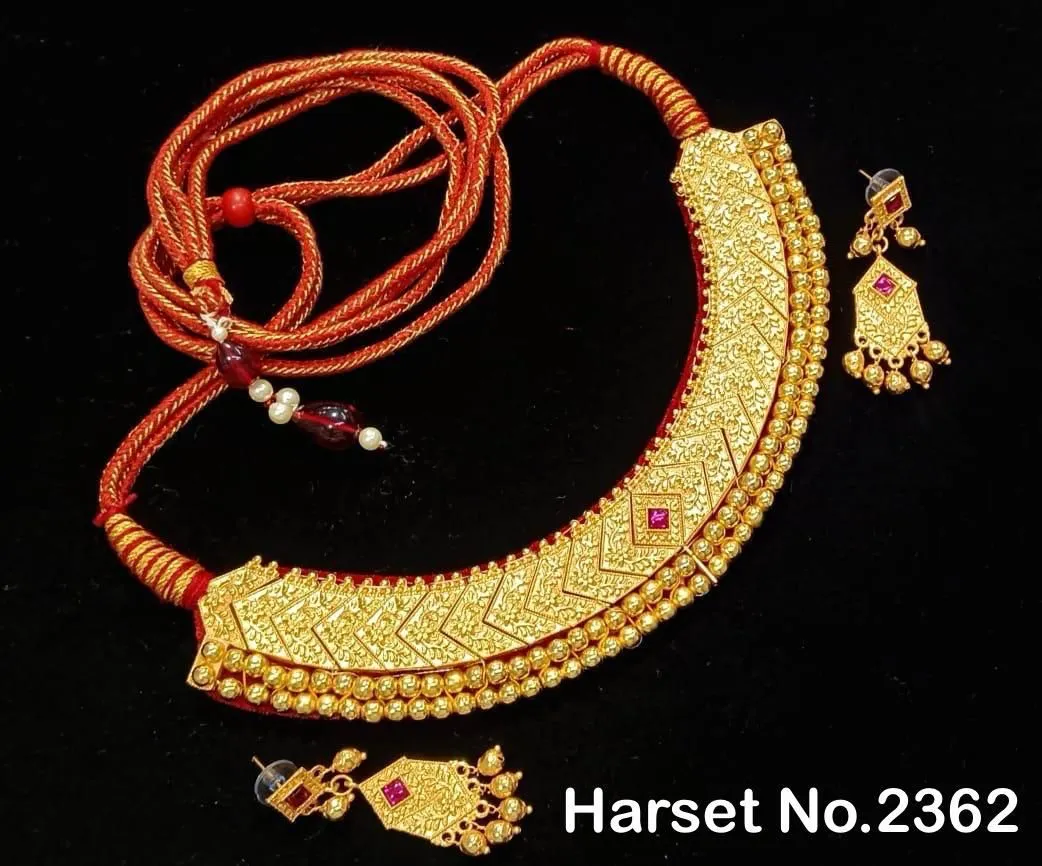 JB163.1 Golden Heavy Tussi Set with Earrings - Image 1
