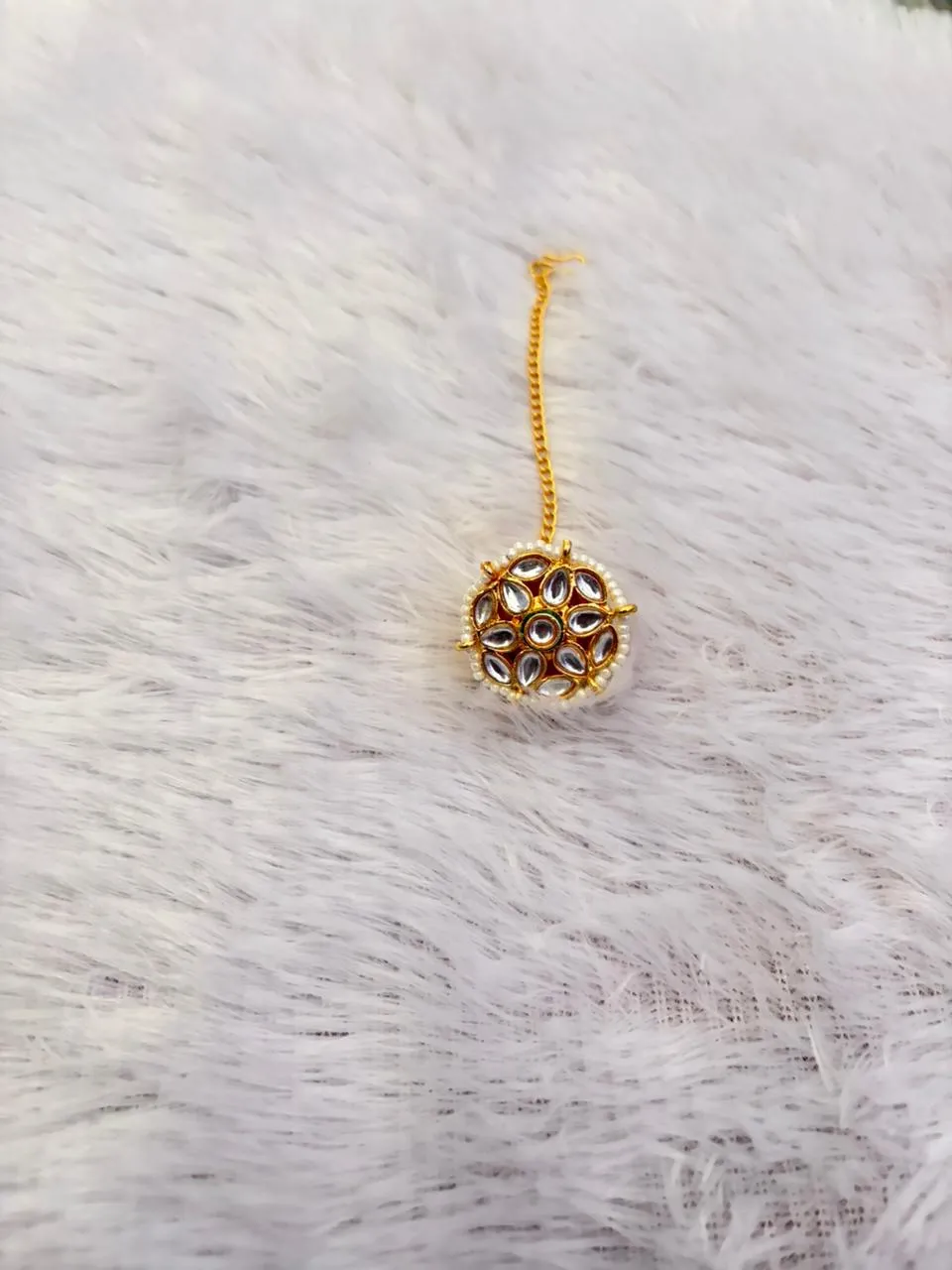 JB82.2 Beautiful White Kundan Floral Rakhdi - Image 1
